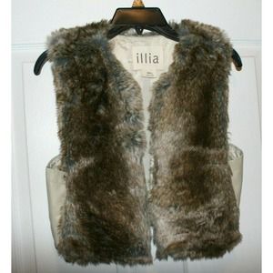 Anthropologie Illia Faux Fur Vest Brown Small